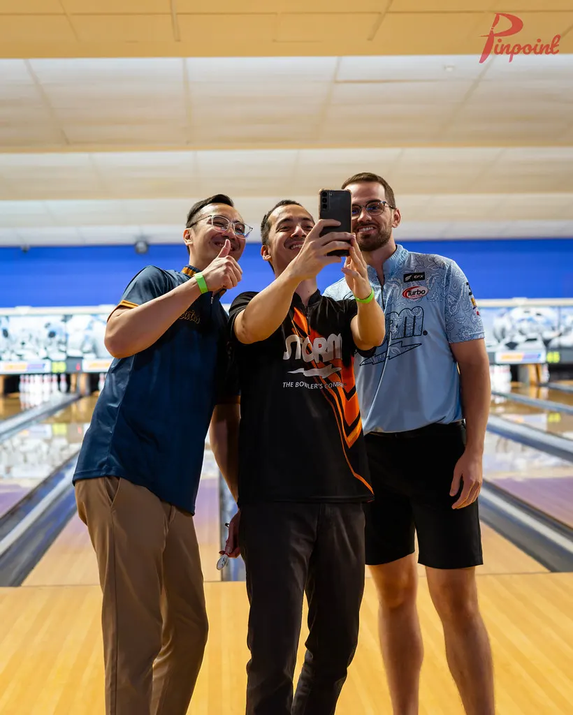 Bowlers take a selfie with Chris Via at our first clinic, 2024